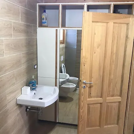 Сasa de vacaciones Gjiri Lalzit *