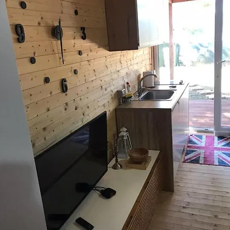 Gjiri Lalzit Dom wakacyjny